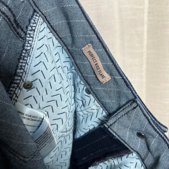 Ariat Perfect Rise Jasmine Flare Jeans Silver Stripe Dark Stretch Women's 30L - Picture 11 of 13